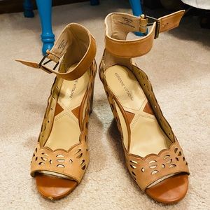 Leather wedges